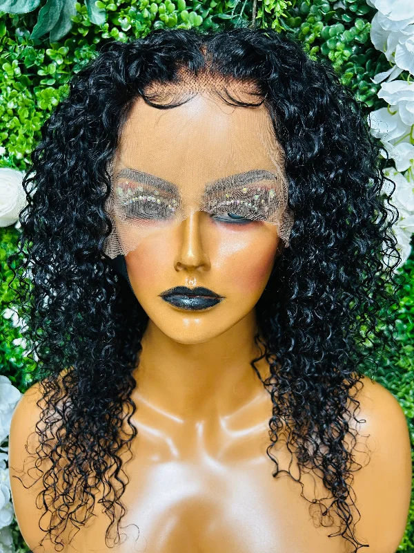 Lace wig with a curly texture for a bold and stylish choiceCameron