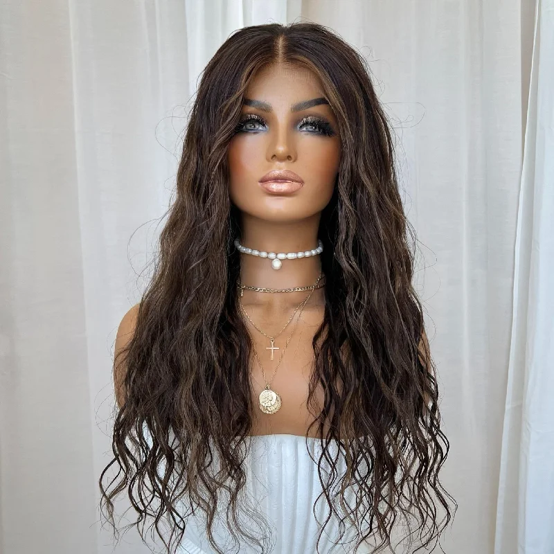 Lace wig with a straight texture for a sleek and minimalist lookDOMENICA | HD FULL LACE