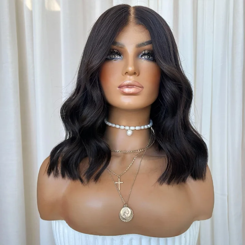 Lace wig with a silk - base cap for a comfortable and smooth feelKING KYLIE | HD LACE FRONT