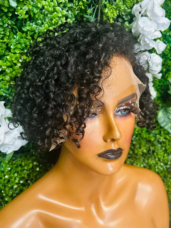 Lace wig with a natural - looking root for a more realistic lookLavina