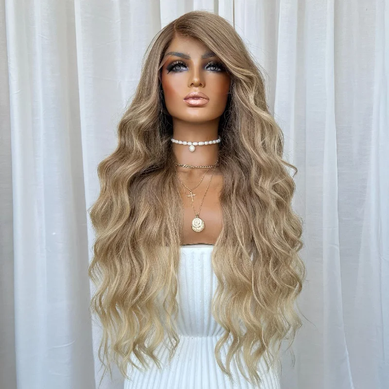 Lace wig with a middle - part for a classic and elegant styleROSIE | HD FULL LACE