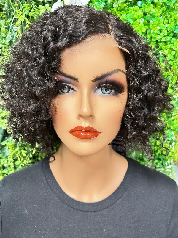 Lace wig with a curly texture for a bold and stylish choiceRosie