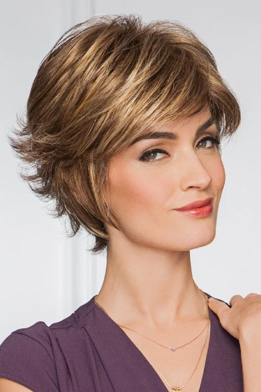 Short wig with auburn highlights for a warm and rich colorGabor Wigs - Gala Large