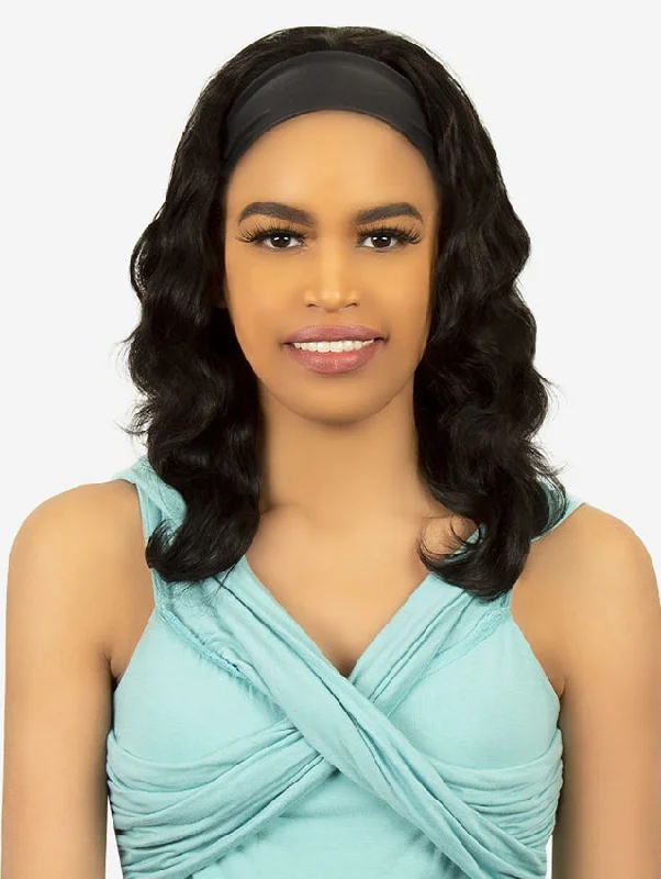 Short wig made from high - quality human hair for a luxurious feelR&B Collection 100% Unprocessed Brazilian Virgin Remy Human Hair Wig - PA-BODY-W 18