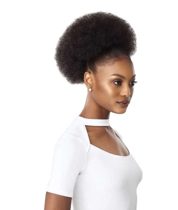 Blonde - colored ponytails for a sun - kissed and trendy lookX-Large Afro Drawstring Ponytail