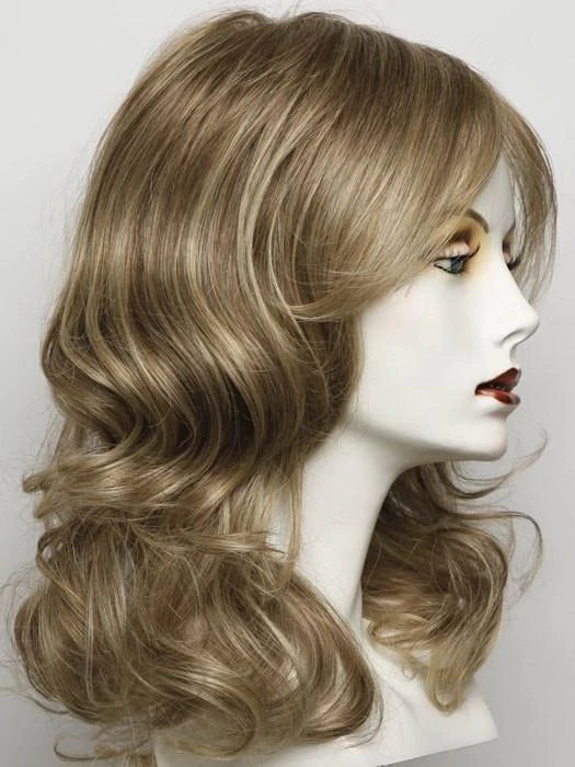 RL13/88 GOLDEN PECAN | Neutral Medium Blonde With Pale Honey Blonde Highlights