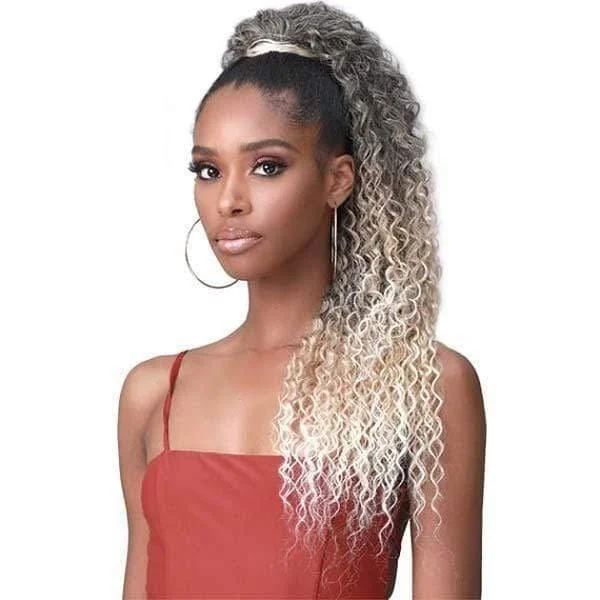 Clip - on ponytails for a quick and convenient hair changeBobbi Boss Miss Origin Tress Up Human Hair Blend Ponytail - MOD023 WATER WAVE 28"