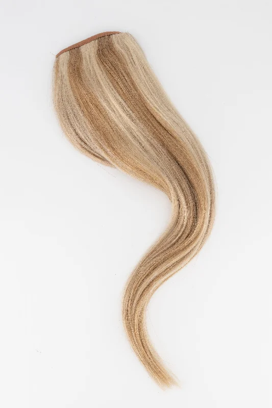 Ponytails with a side - swept bang for a flattering and stylish lookMixed Blonde 20inch Clip in Ponytail