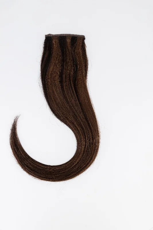 High - volume ponytails for a bold and glamorous appearanceMixed Chocolate 20inch Clip in Ponytail