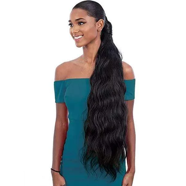 Ponytails with adjustable length for a customized fitShake-N-Go Milky Wavy Organique Mastermix Synthetic Pony Pro Ponytail - BODY WAVE 32"